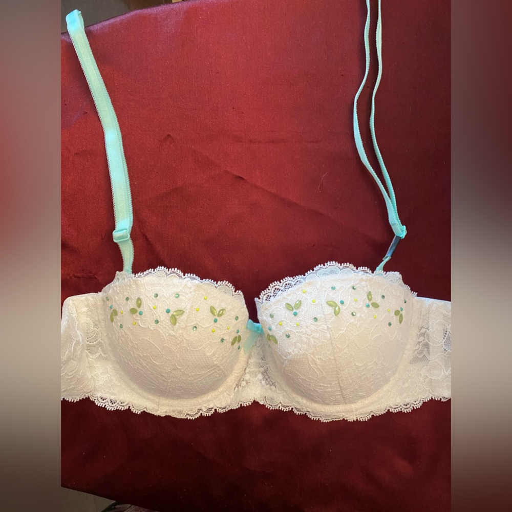 NWT VICTORIA’S SECRET Dream Angels Multi-way Bra Size 34B